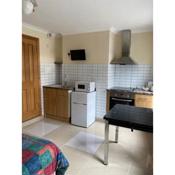 Studio to let in Covent Garden with kitchen