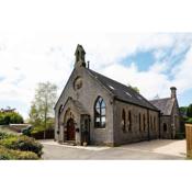 Stunning 18th Century Chapel self-catered 6 bedrooms 6 en suite large kitchen and dining room