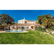 Stunning Home In Les Adrets-de-lestre With Wifi, 7 Bedrooms And Jacuzzi