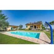 Stunning home in Mogliano with WiFi, Private swimming pool and Outdoor swimming pool