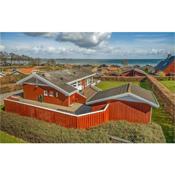 Stunning home in Sjlund with Sauna, WiFi and 3 Bedrooms