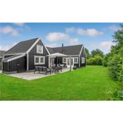 Stunning home in Vejby with Sauna, WiFi and 3 Bedrooms