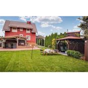 Stunning home in Wielki Klincz with 3 Bedrooms and WiFi
