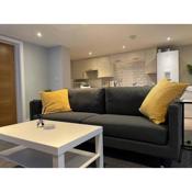 Stylish 1 Bedroom, 2 bed Basement Flat With Free Parking