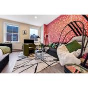 Stylish Central Sanctuary: Vibrant Flat in Great Location!