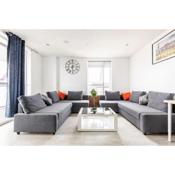 Stylish & Comfortable Top-Floor Flat in Harrow