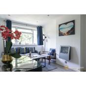 Stylish Flat 2 Bedroom with Free Wifi & Parking Chigwell Epping London