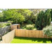 Sunny Lodge - 1 Bed Flat with Stunning Garden View - Flat 3