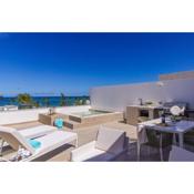 Terrific roof terrace with private jacuzzi with oc
