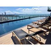 The BASE Central PATTAYA Quiet Room with Infinity Pool & Free Netflix