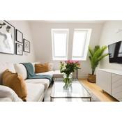 The Brighton Nook - Captivating 2BDR with Parking