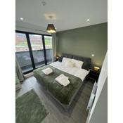 The Madison Apartment by GGE, Hemel Hempstead Town Centre, Contractors Welcome, Sleeps 6