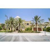 Timeless 5BR Villa with Assistant Room in Frond P Palm Jumeirah by Deluxe Holiday Homes