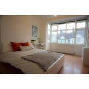 Tooting Bec Rooms at Fishponds by DC London Rooms