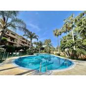 Tranquilo apartamento con piscina en Dunas Marbella