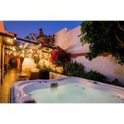 True Canarian 6 bedrooms villa with hot tub