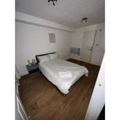 Two Bedroom Flat Sleep7 in Wimbledon London