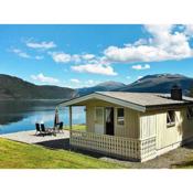 Two-Bedroom Holiday home in Utvik 3