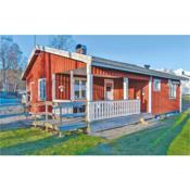 Two-Bedroom Holiday home with Lake View in Bullaren