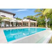 Unbelievable Villa with Pool - Perfect Family Vacay