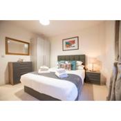 Urban Living's - The King Edward I Luxury Apartment in the Heart of Windsor