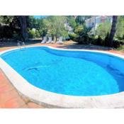 V&V Lloret-Villa Camelia: gran casa con piscina privada, casa árbol niños + ping-pong