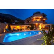 Villa ANITA with private pool, gym, 6 bedrooms, sea view