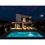 Villa Arestea with sea view and Wellness