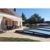 Villa avec piscine couverte chauffée privative d'avril à novembre
