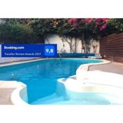 Villa Christina with private pool in Saronida, near stunning beaches, Athens airport & Sounio
