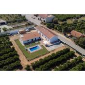 Villa em Porches com piscina privada aquecida
