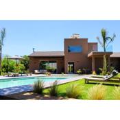 Villa Fuerte Chania, Heated Pool, Children Playroom, Infinite Yard, 18 Guests