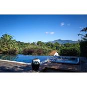 Villa Kokoloa : piscine chauffée et vue montagnes