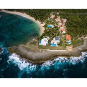 Villa Oceanfront Beach Access And Swim Pool Samana