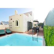 Villa Olympia Lovely, Close to Town and Beaches with Private Pool & Fast WiFi
