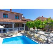Villa Pula with pool in a natural environment in Pula