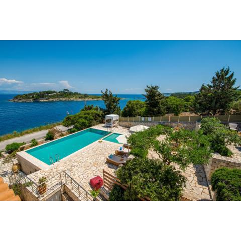 Villa Terra del Nonno with Sea Views & Pool