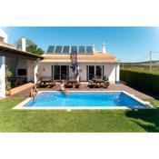 Villa with 4 bedrooms and pool in Surf Resort