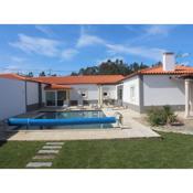 Villa with private wellness and pool in Salir de Matos