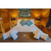 Wall Eden Farm - Luxury Log Cabins and Glamping