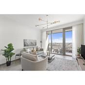 WelHome - Stylish Condo With Cityscape View in Creek Harbour