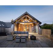 Welsh Dreaming Luxury Oak Framed House with Wood Fire Hot Tub