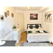 White chapel Holiday 2 Bedroom Apartment