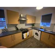 WHOLE House - Fast WIFI & FREE Parking - Contractor Friendly by IRWELL STAYS