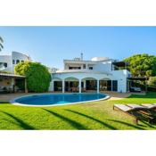 WHome Luxury Private Family Villa w/ S-Pool AC & Parking