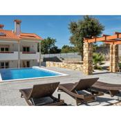 Wonderful villa in Ferreira do Zezere with private pool